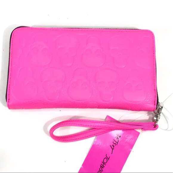 Betsey Johnson Hot Pink Skull Z/A Wallet Wristlet - Picture 3 of 4